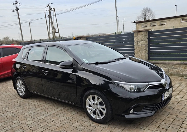 Toyota Auris cena 42500 przebieg: 129000, rok produkcji 2016 z Mszczonów małe 79